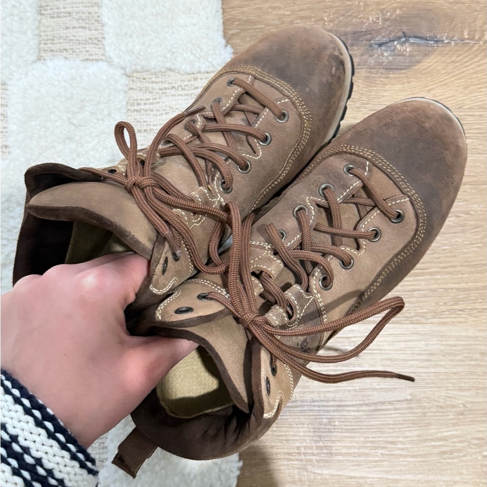 Vintage Patagonia 3 Seasons Boot - Picture 2 of 6
